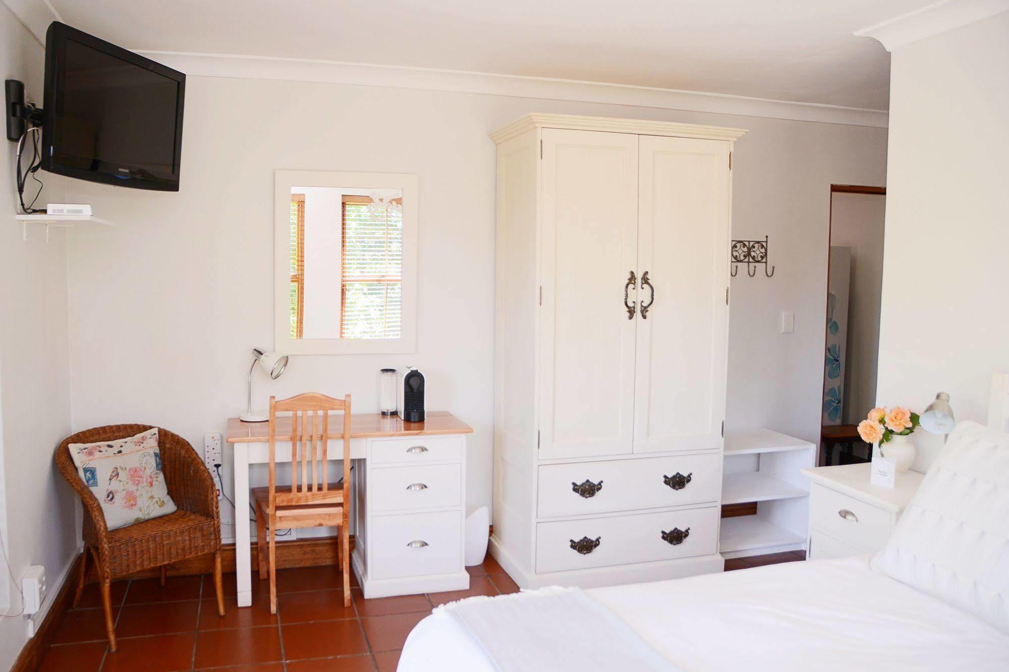 Penelope'S Stellenbosch Bed & Breakfast Ngoại thất bức ảnh